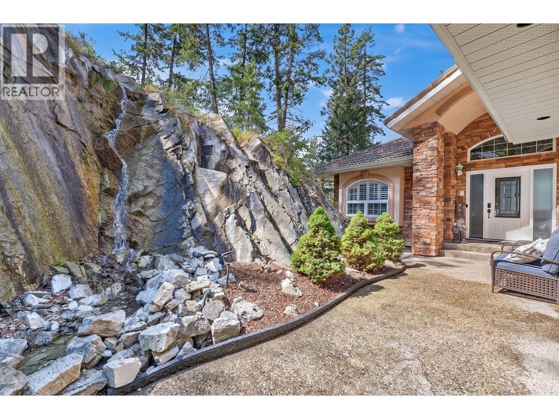 House in Lake Country, British Columbia, Canada 4 - 18111575