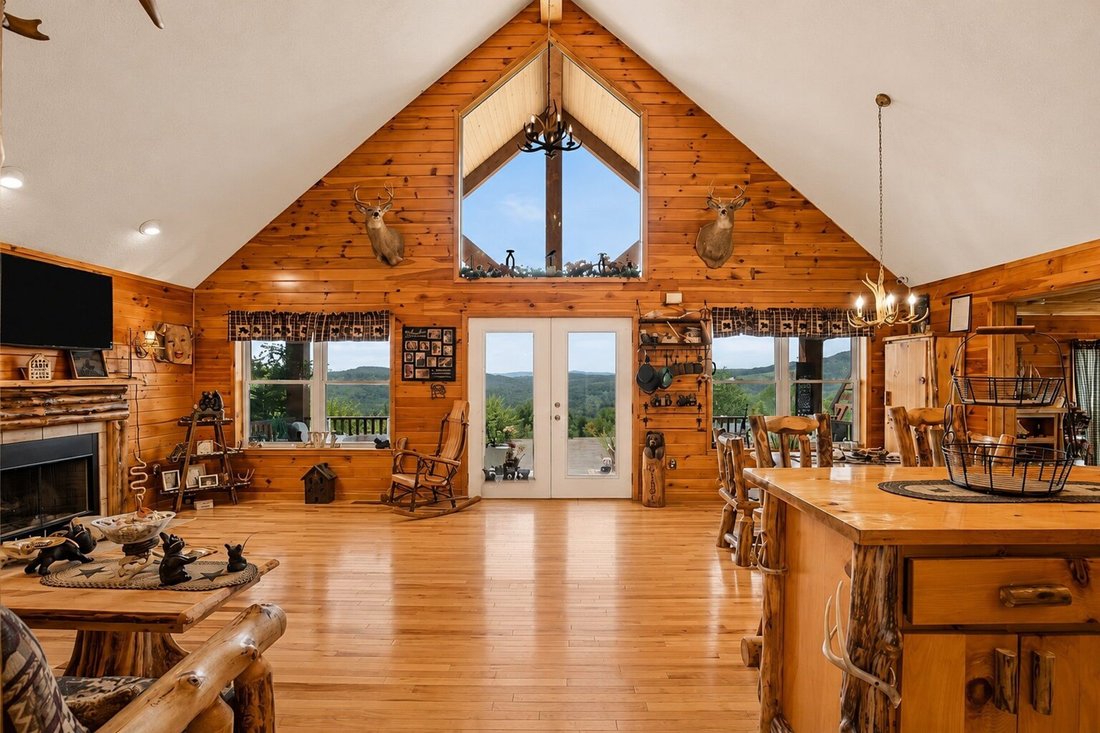 House in Indian Lake, Pennsylvania, United States 3 - 18111233