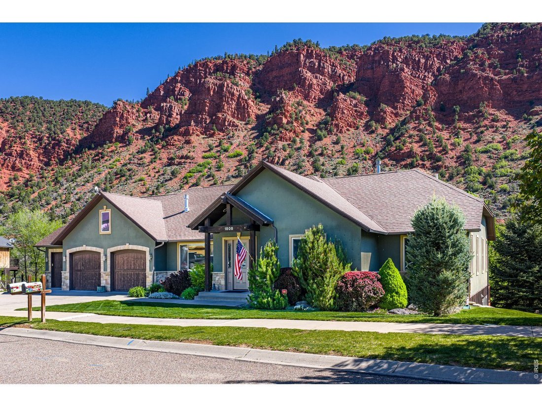 Glenwood Springs, Colorado, United States 1 - 18114374