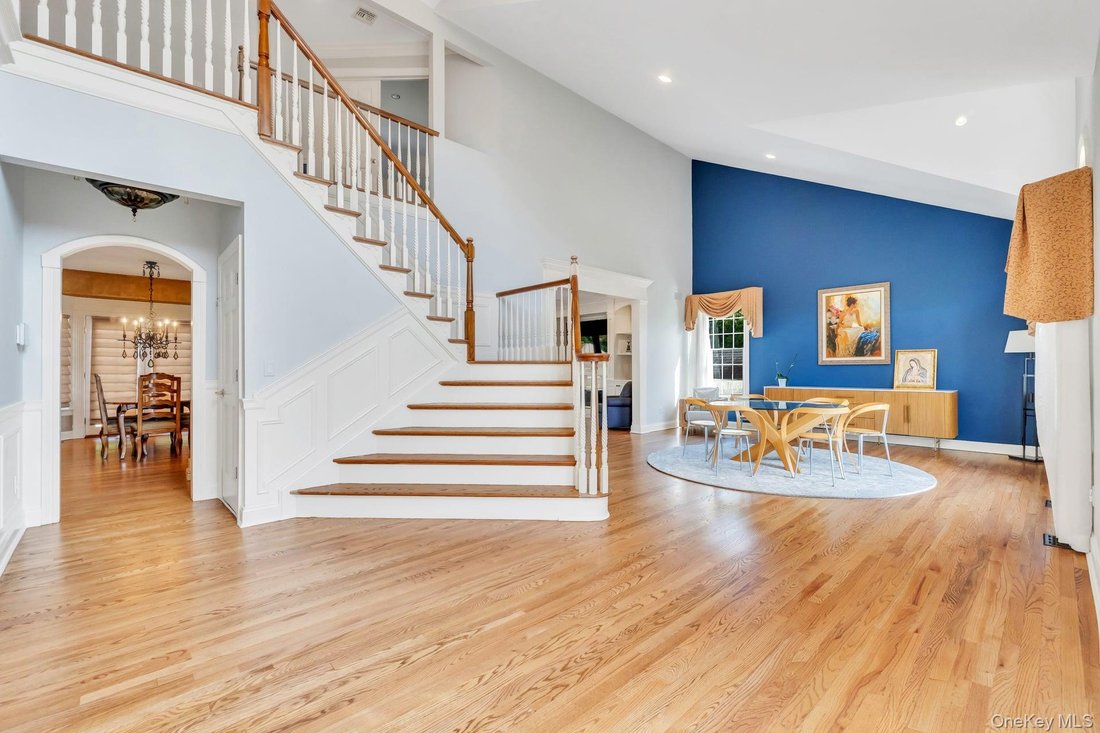 House in Smithtown, New York, United States 5 - 18111022