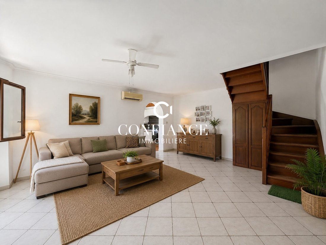 House in Village, Villeneuve-Loubet, France 4 - 18032661