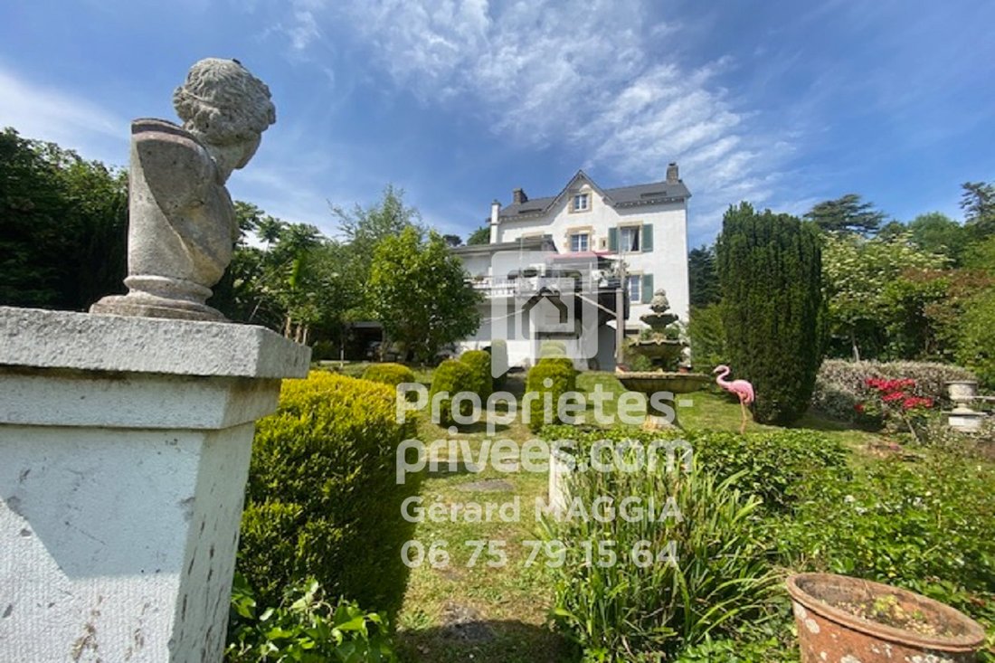 Villa in Rochefort-en-Terre, Brittany, France 1 - 18111658