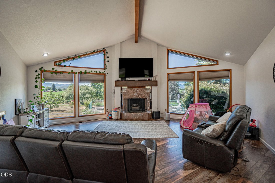 Casa a Medford, Oregon, Stati Uniti 3 - 18113929