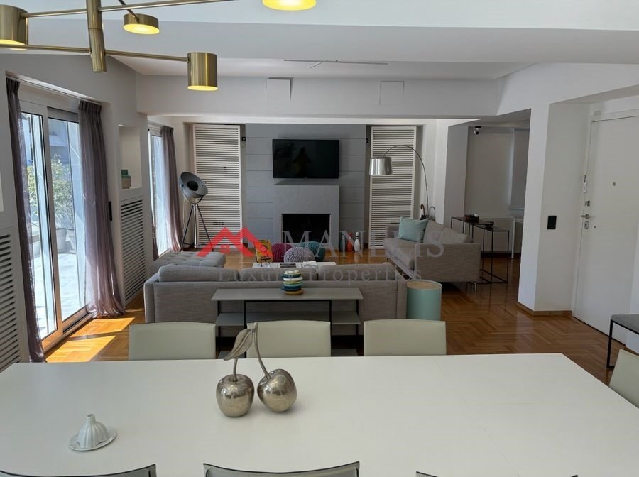 Apartment in Sunoikia Kolonakiou, 1st District of Athens, Athens 3 - 18110826