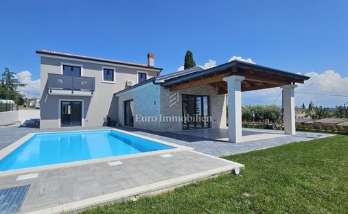 House in Porec, Istria County, Croatia 1