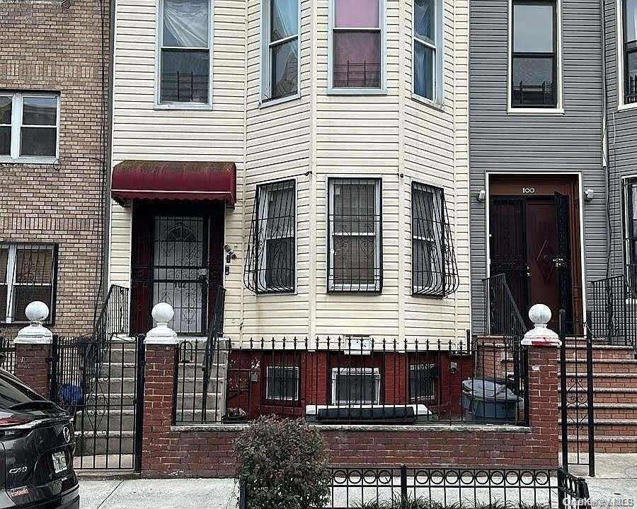 House in New York, New York, United States 1 - 18113777