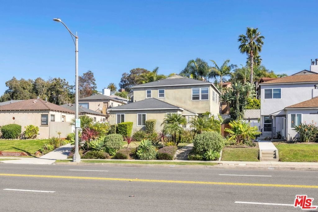 Torrance, California, United States 3 - 18112626