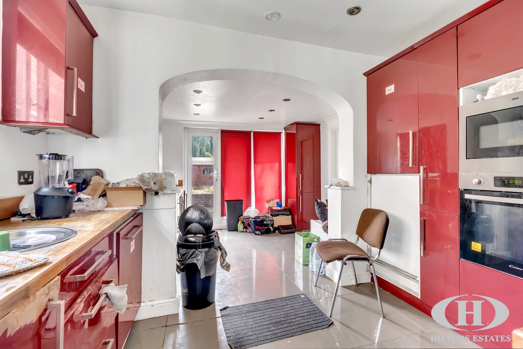 Bungalow in New Denham, Denham, England 5 - 18110338