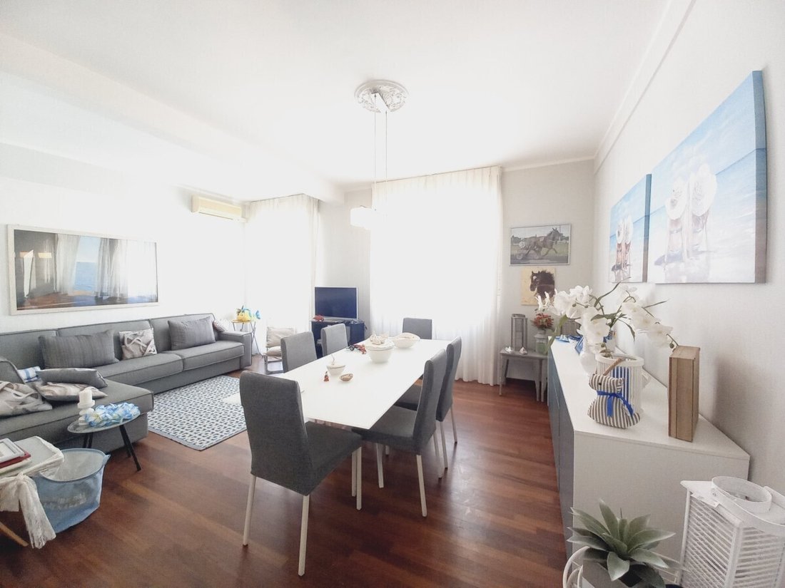 Apartment in Lungomare, Viareggio, Tuscany 5 - 18112697