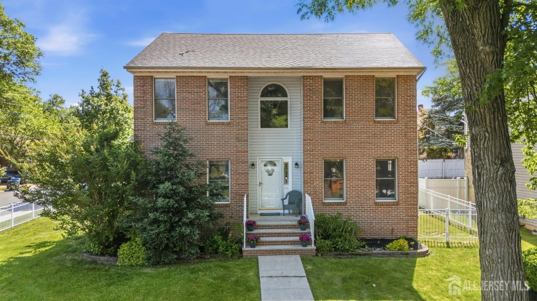 House in Metuchen, New Jersey, United States 2 - 18112968