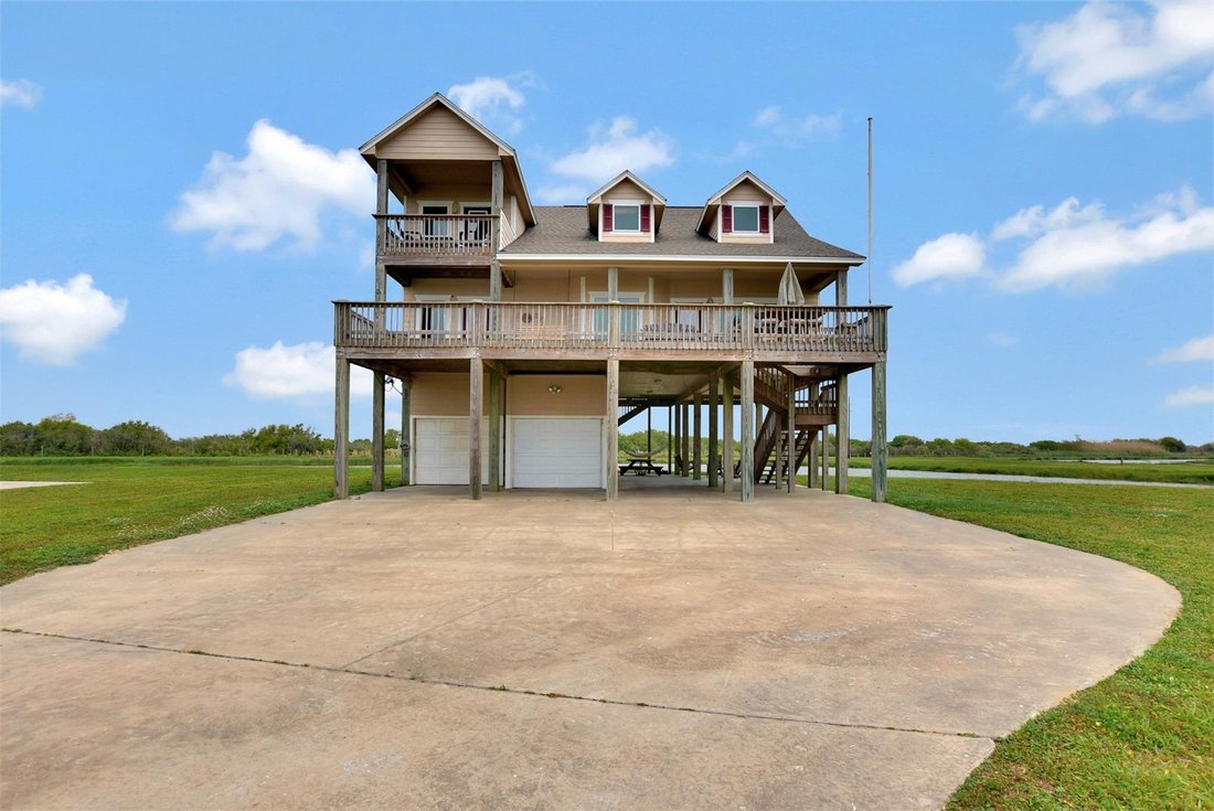 House in Bolivar Peninsula, Texas, United States 5 - 18113719