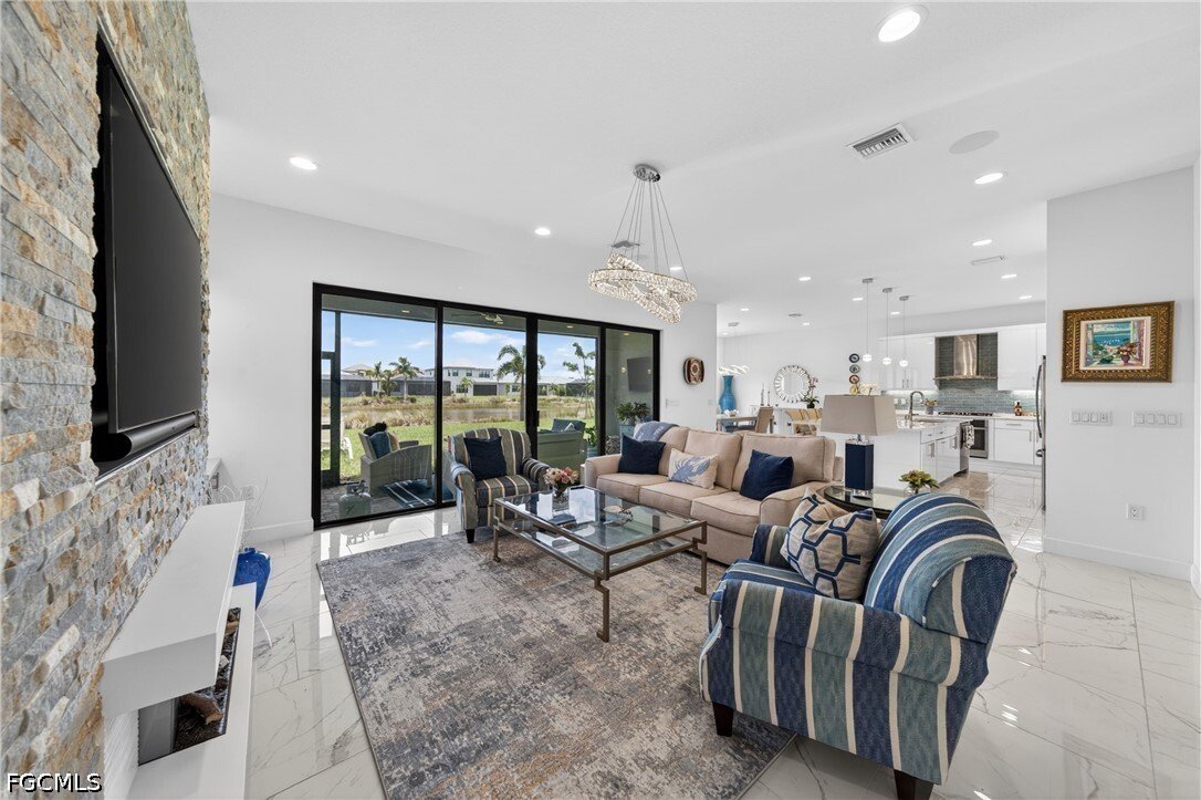 House in Estero, Florida, United States 4 - 18114078