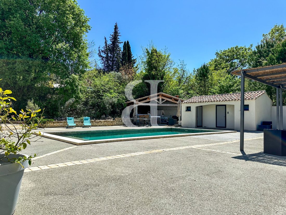 Villa in Robion, Provence-Alpes-Côte d'Azur, France 2 - 18032684