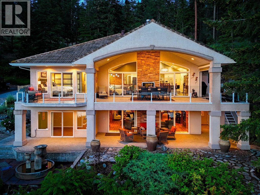 House in Lake Country, British Columbia, Canada 2 - 18111575