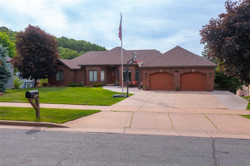 House in Eau Claire, Wisconsin, United States 1 - 18112559