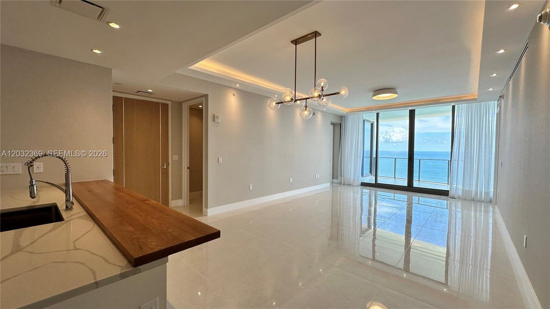 Condo in Sunny Isles Beach, Florida, United States 3 - 18113058