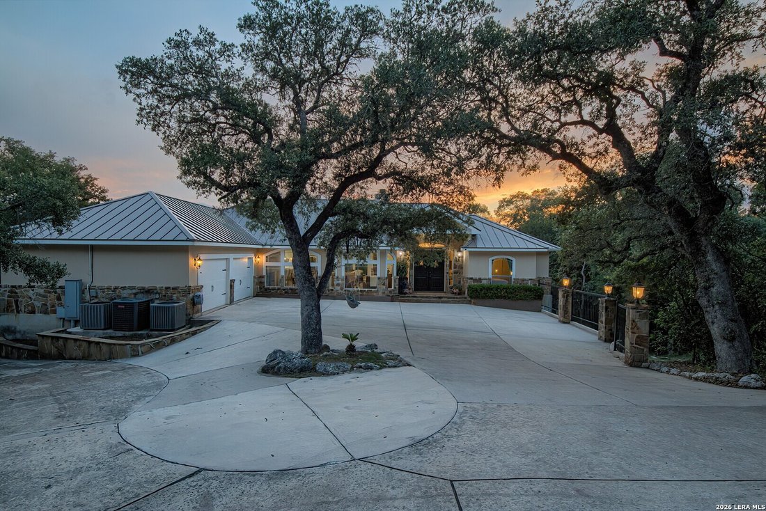 House in San Antonio, Texas, United States 3 - 18113076