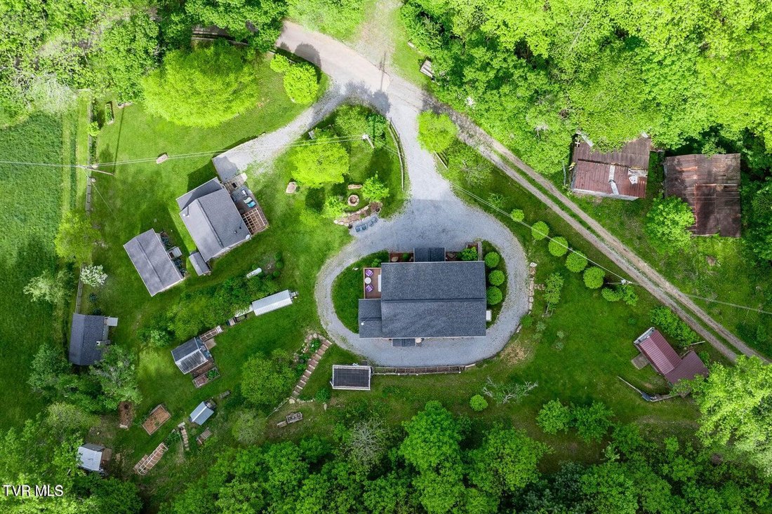 House in Flag Pond, Tennessee, United States 3 - 17791801