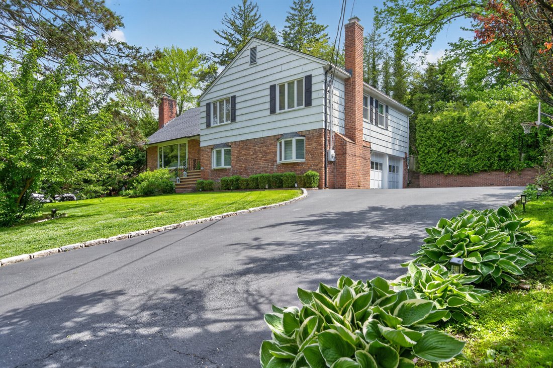 House in Roslyn Estates, New York, United States 3 - 18111711
