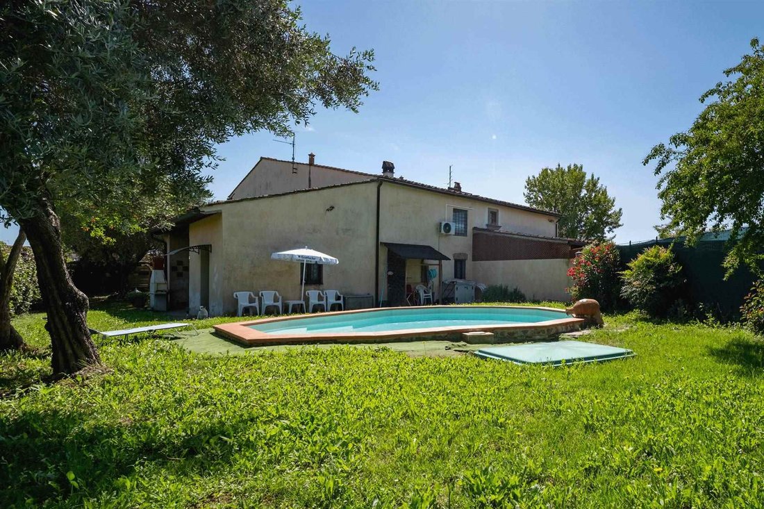 Torricella, Campi Bisenzio, Tuscany 2 - 17460425