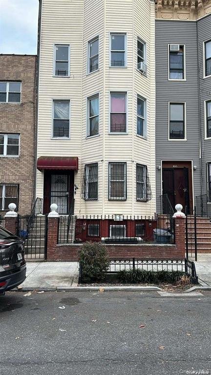 House in New York, New York, United States 2 - 18113777