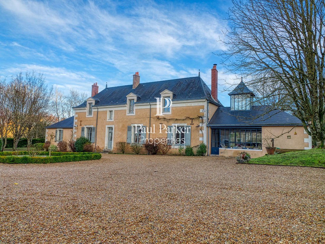 Villa in La Chartre-sur-le-Loir, Pays de la Loire, France 3 - 18114970
