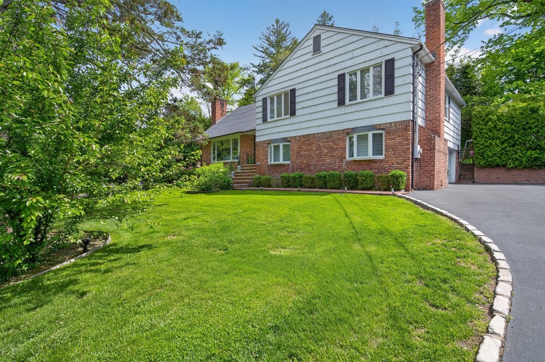 House in Roslyn Estates, New York, United States 2 - 18111711