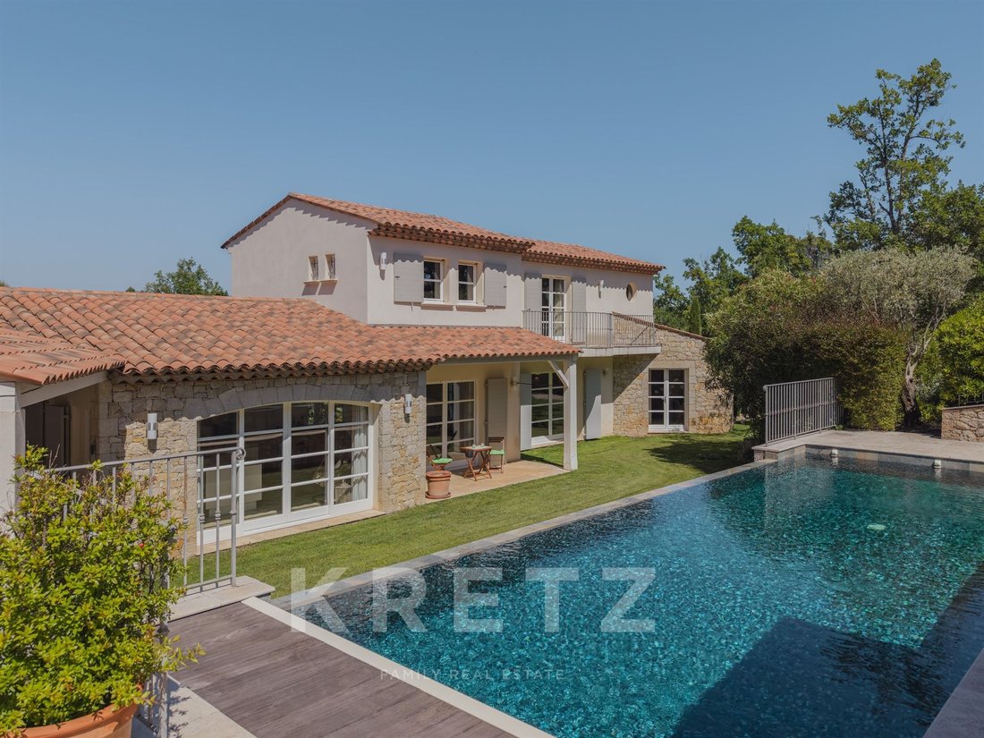 Villa in Tourrettes, Provence-Alpes-Côte d'Azur, France 1 - 18111126