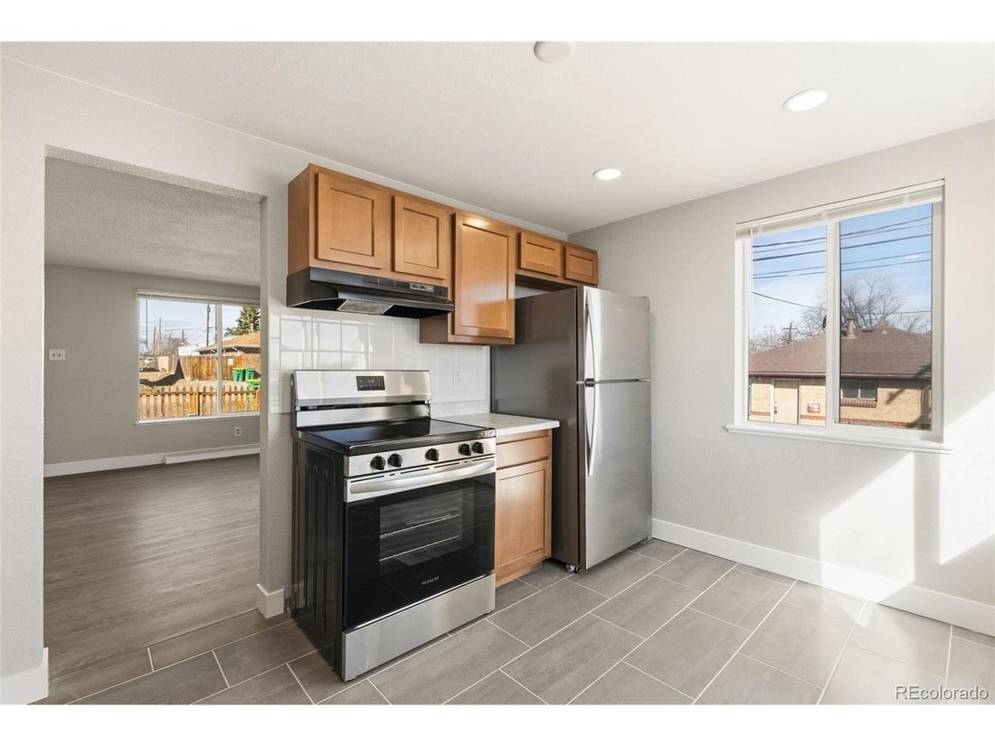 Lakewood, Colorado, United States 5 - 18114358