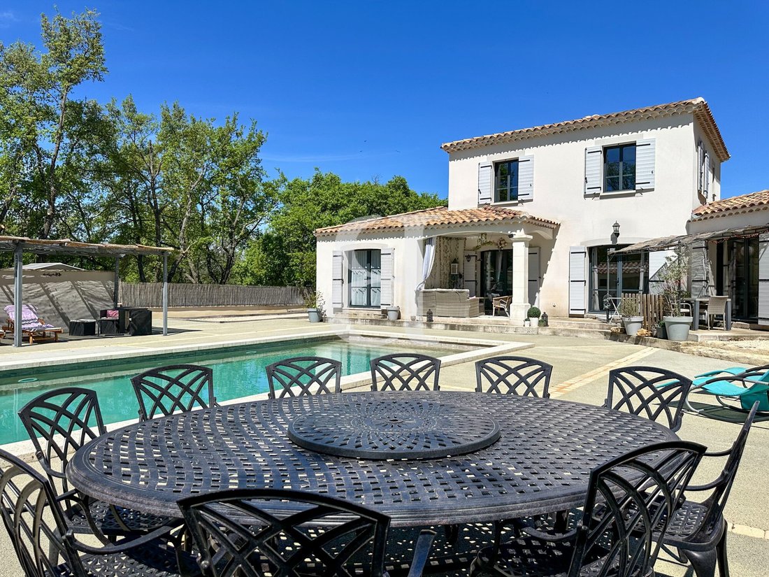 Villa in Robion, Provence-Alpes-Côte d'Azur, France 1 - 18032684