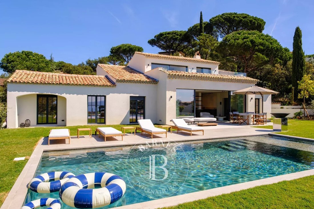 Villa in Gassin, Provence-Alpes-Côte d'Azur, France 1 - 18110960