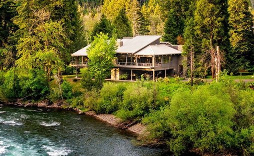 House in Vida, Oregon, United States 1
