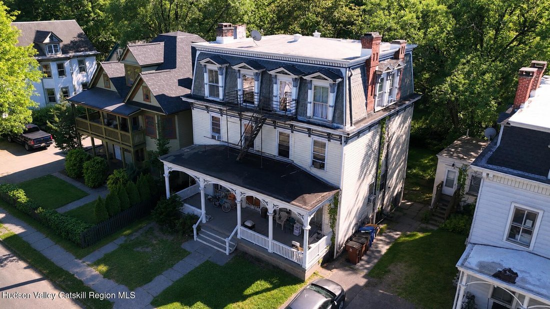 Kingston, New York, United States 2 - 18112529