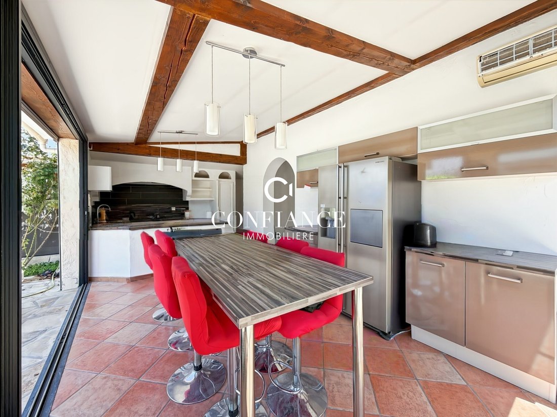 House in Village, Villeneuve-Loubet, France 3 - 18032661