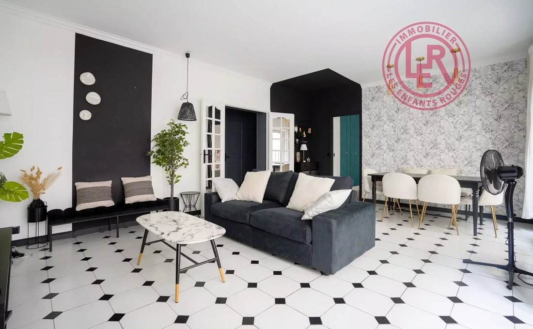 Apartment in Porte Saint Denis-Paradis, Paris 10e Arrondissement, Paris 3 - 18111526