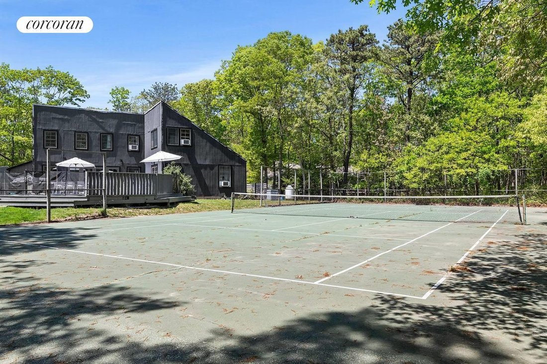 House in Westhampton, New York, United States 2 - 18112174