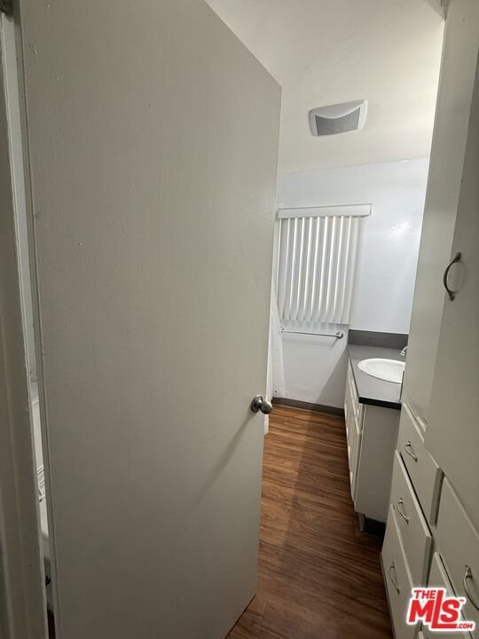Alhambra, California, United States 5 - 18018850