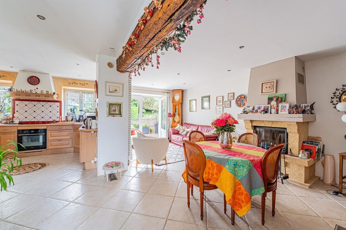 House in Marly-le-Roi, Ile-de-France, France 2 - 18115469