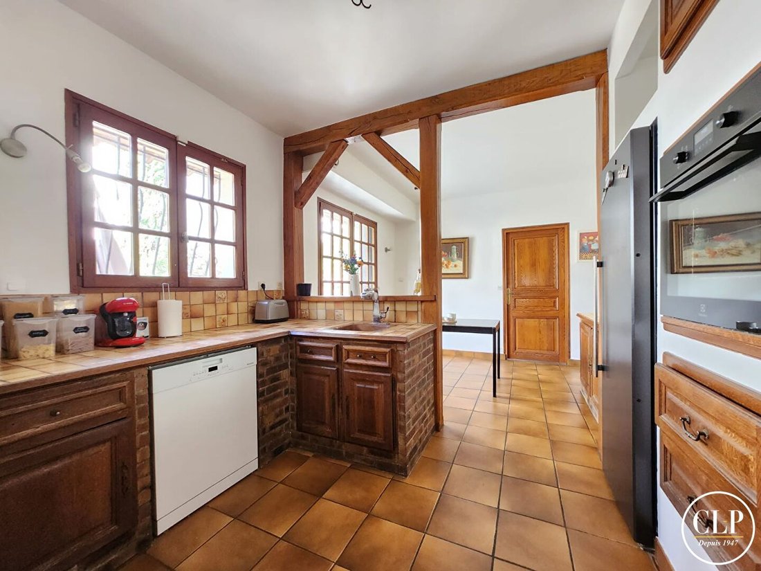 House in Neuilly-Plaisance, Ile-de-France, France 5 - 18113471