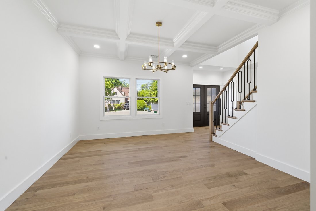 House in Bellmore, New York, United States 5 - 17447717