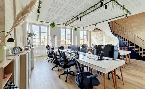 Apartment in Hôtel de Ville-Quinconce-Saint Seurin-Fondaudège, Bordeaux, France 1