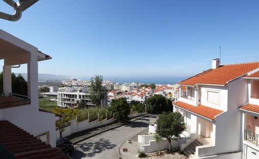 Condo in Nazare, Leiria District, Portugal 1