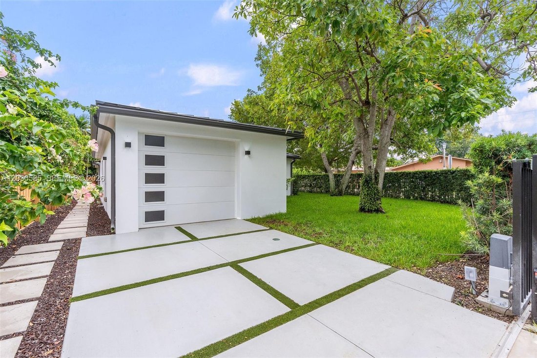 House in Miami, Florida, United States 3 - 18113110
