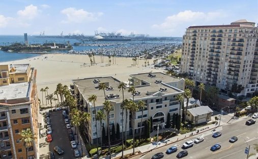 Condo in Signal Hill, California, United States 1