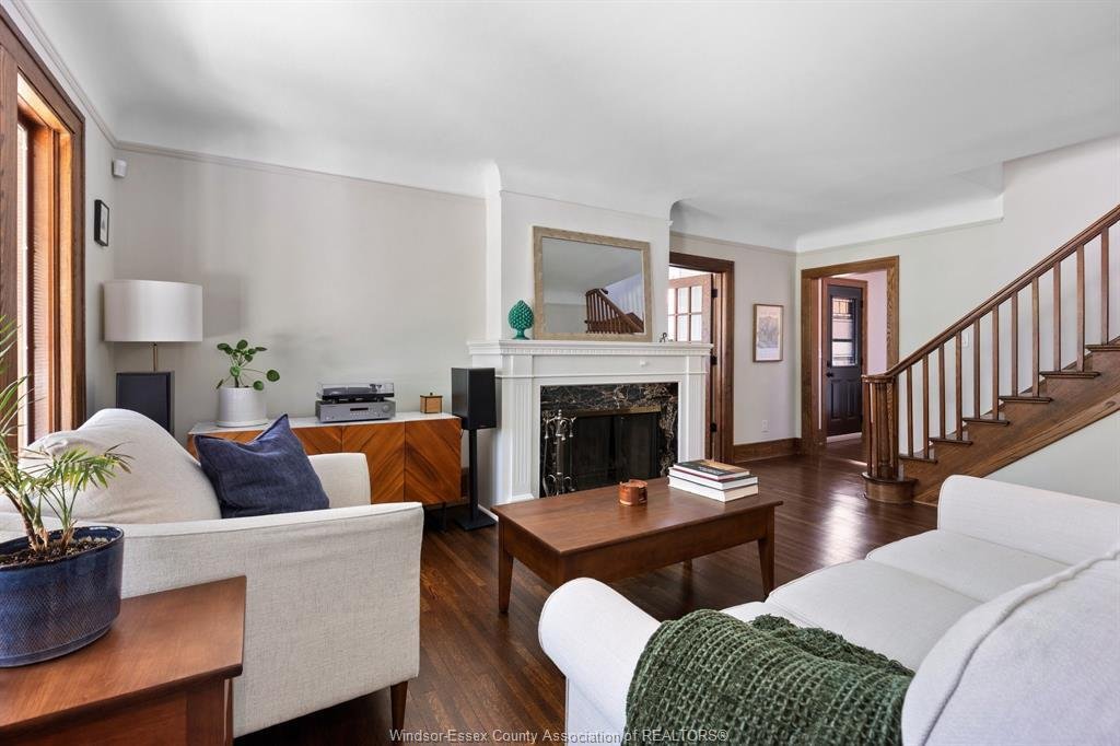 House in Windsor, Ontario, Canada 5 - 18112985