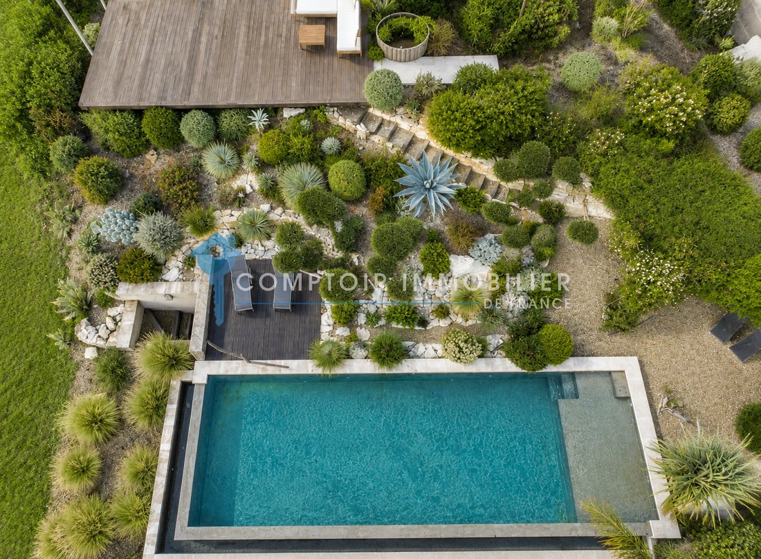 Villa in Montagne des Chèvres, Villeneuve-lès-Avignon, France 4 - 17042884