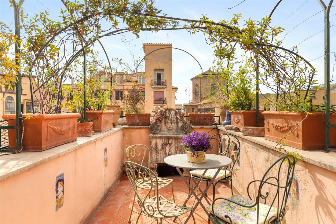 Apartment in Trastevere, Rome, Italy 2 - 18111097