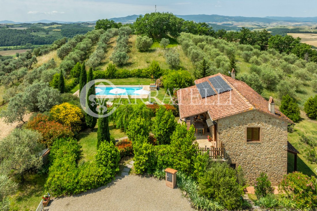 Country House in Volterra, Tuscany, Italy 2 - 18113568