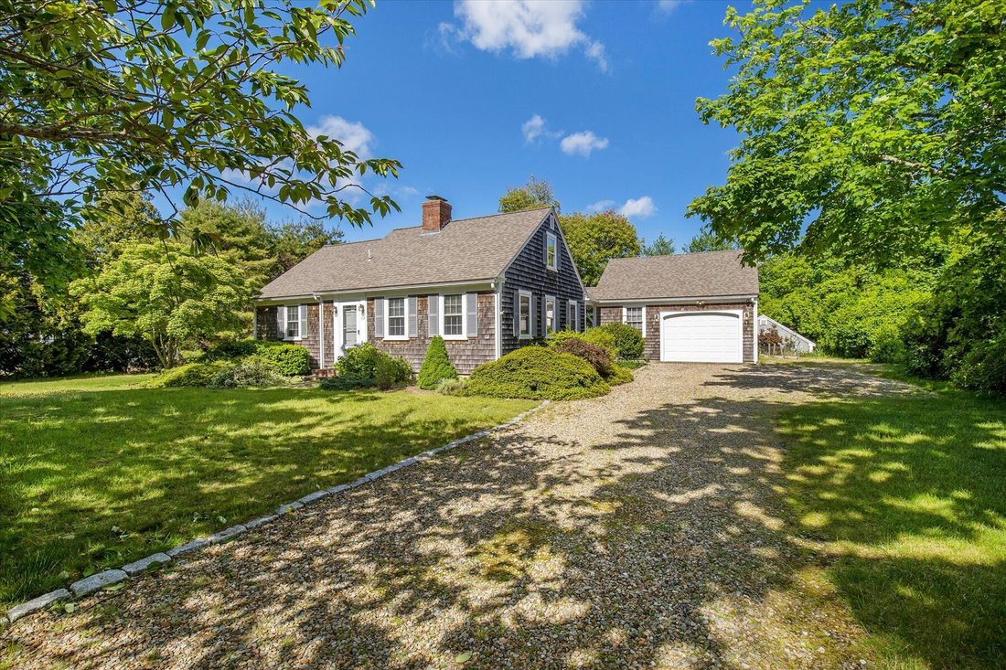 House in Dennis, Massachusetts, United States 1 - 18110181