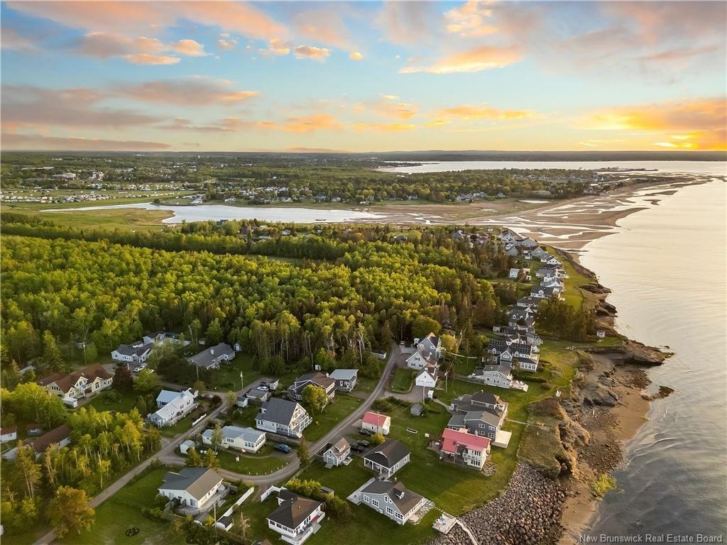 House in Beaubassin East, New Brunswick, Canada 1 - 18112990